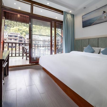 Fenghuang Ancient Town Lazy Cat Riverside Inn 외부 사진