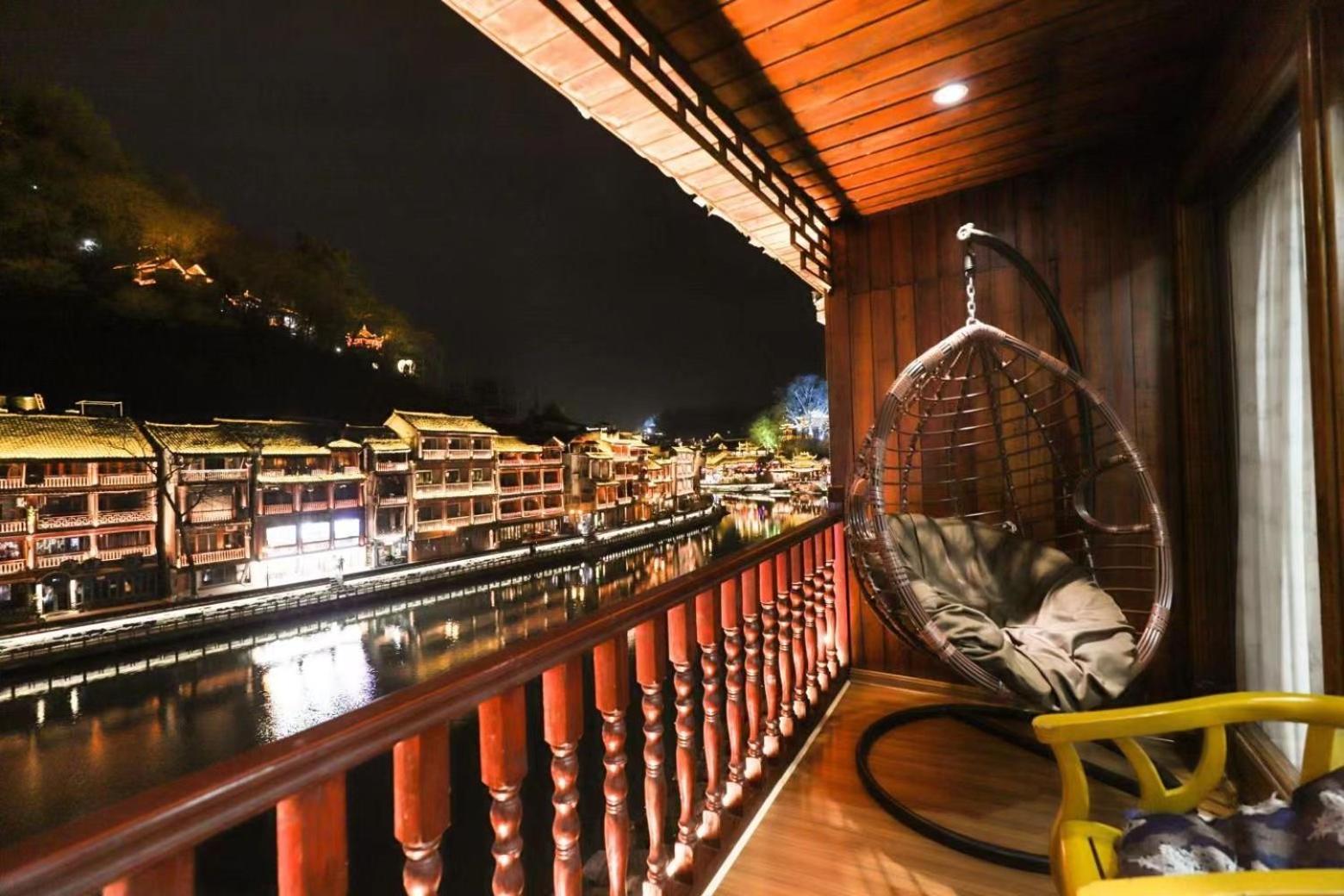 Fenghuang Ancient Town Lazy Cat Riverside Inn 외부 사진