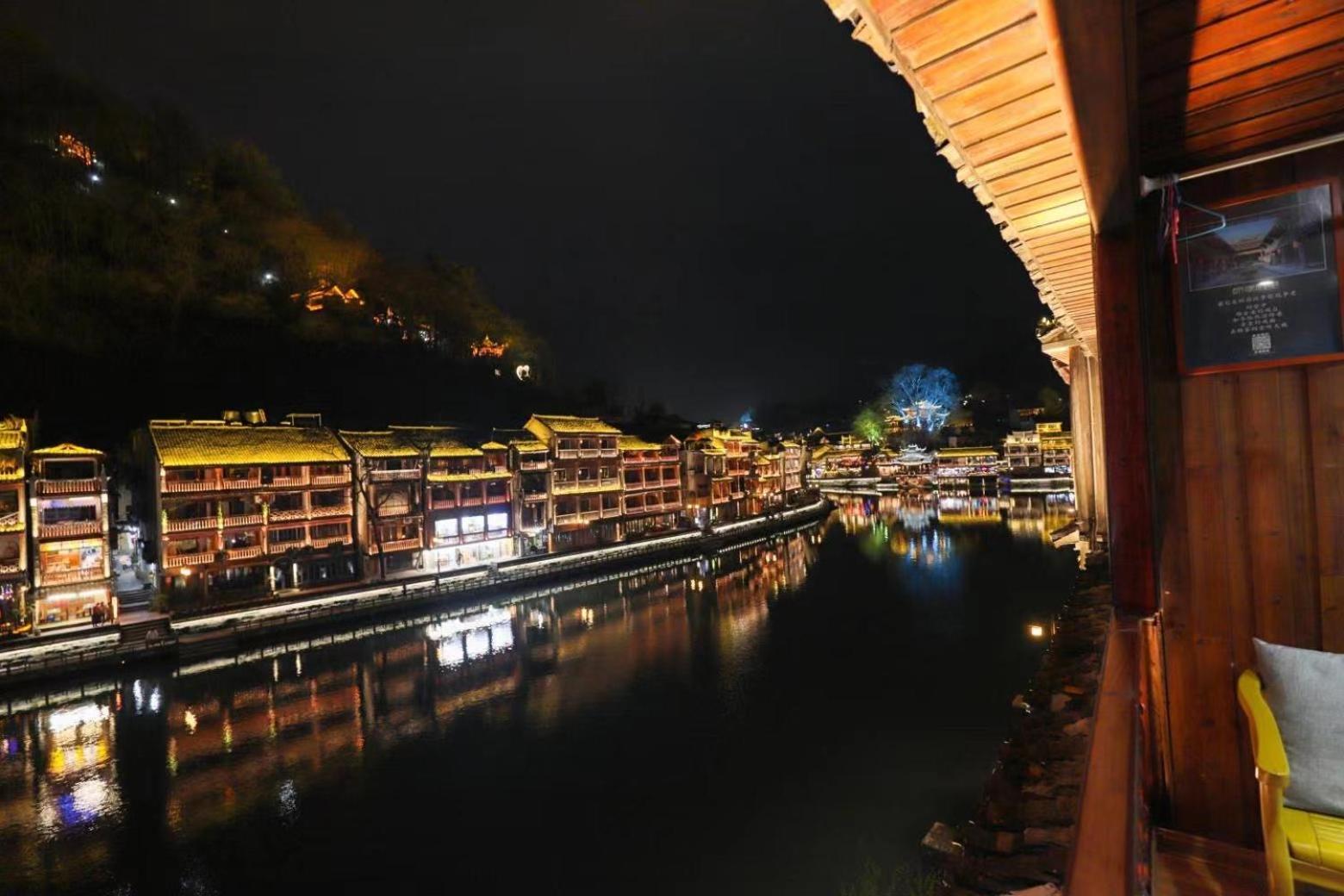Fenghuang Ancient Town Lazy Cat Riverside Inn 외부 사진