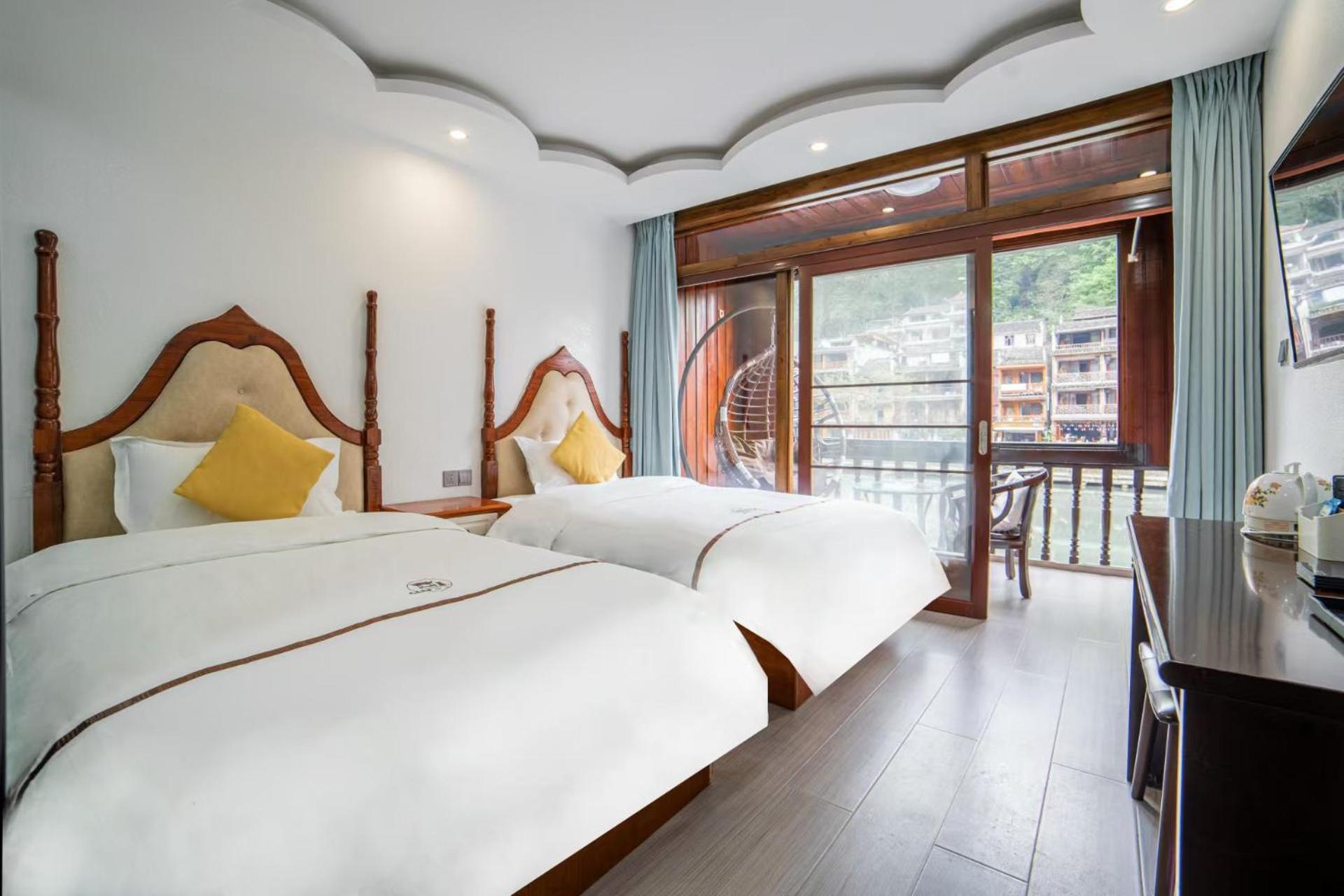 Fenghuang Ancient Town Lazy Cat Riverside Inn 외부 사진