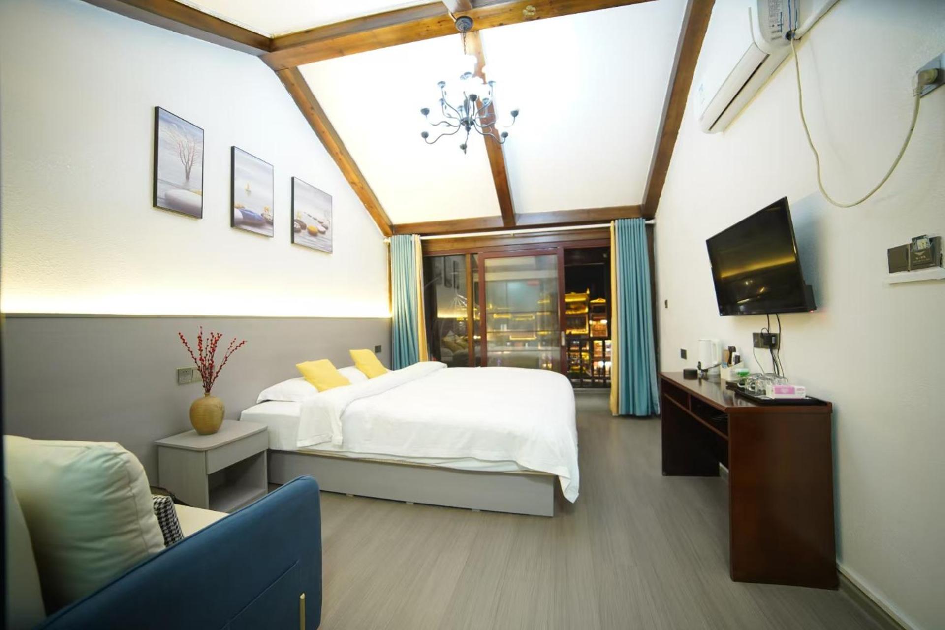 Fenghuang Ancient Town Lazy Cat Riverside Inn 외부 사진