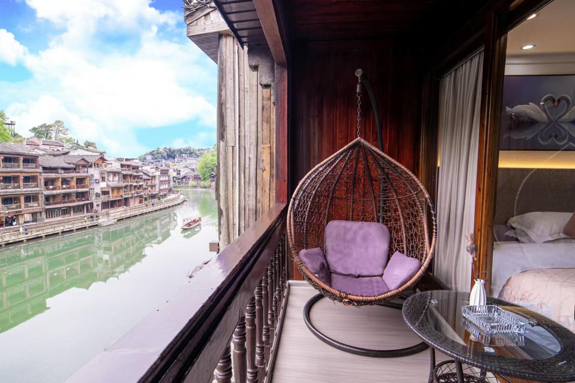 Fenghuang Ancient Town Lazy Cat Riverside Inn 외부 사진