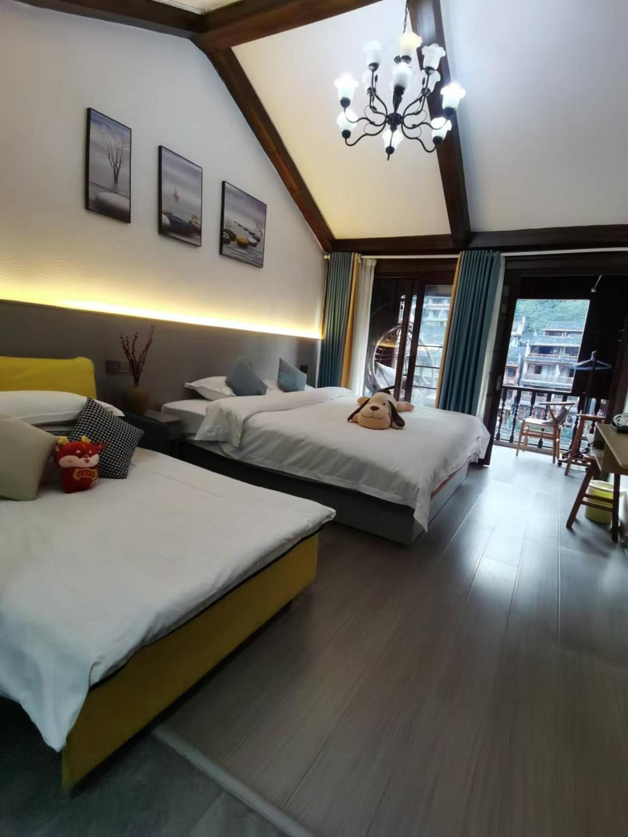 Fenghuang Ancient Town Lazy Cat Riverside Inn 외부 사진