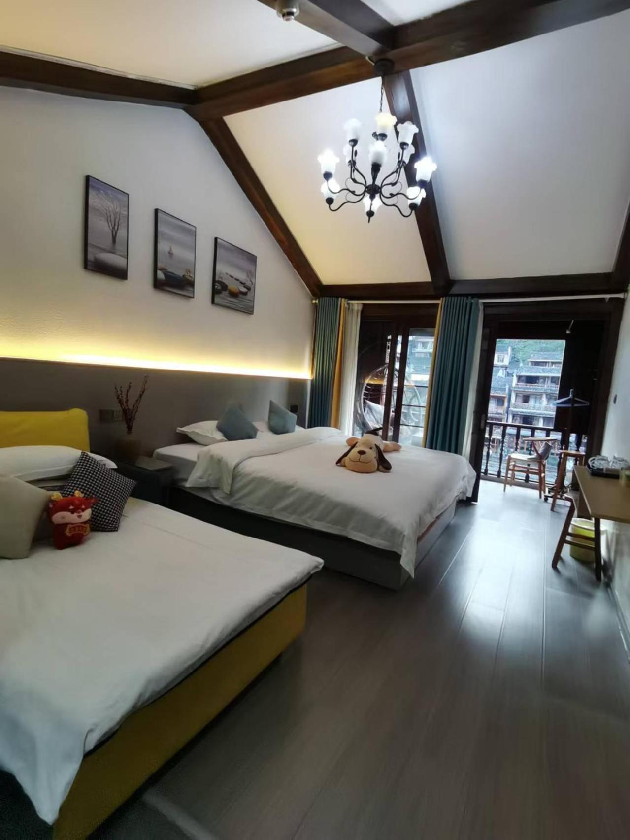 Fenghuang Ancient Town Lazy Cat Riverside Inn 외부 사진